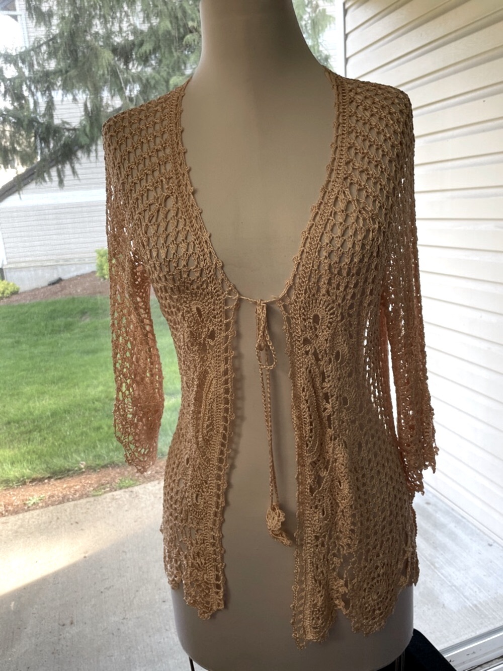 Women’s VTG Light Pink Crochet Openwork Women’s Sweater Wrap Sz L Rayon - Picture 2 of 6